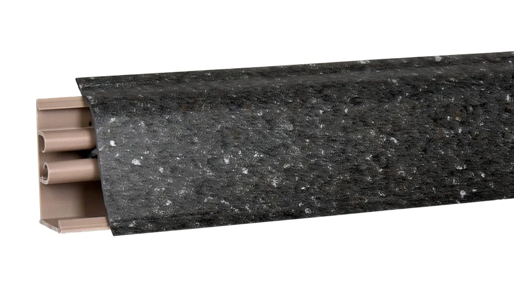 Плинтус кухонный Korner Бриллиант Черный №6187 3 м L-38